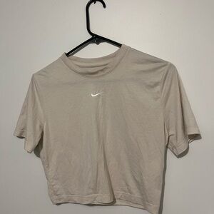 Nike cropped tee